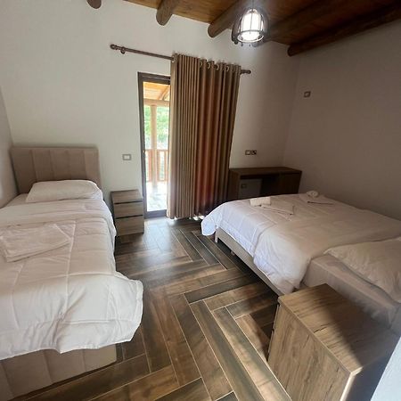 Guest House Bracaj Corovode Exterior foto