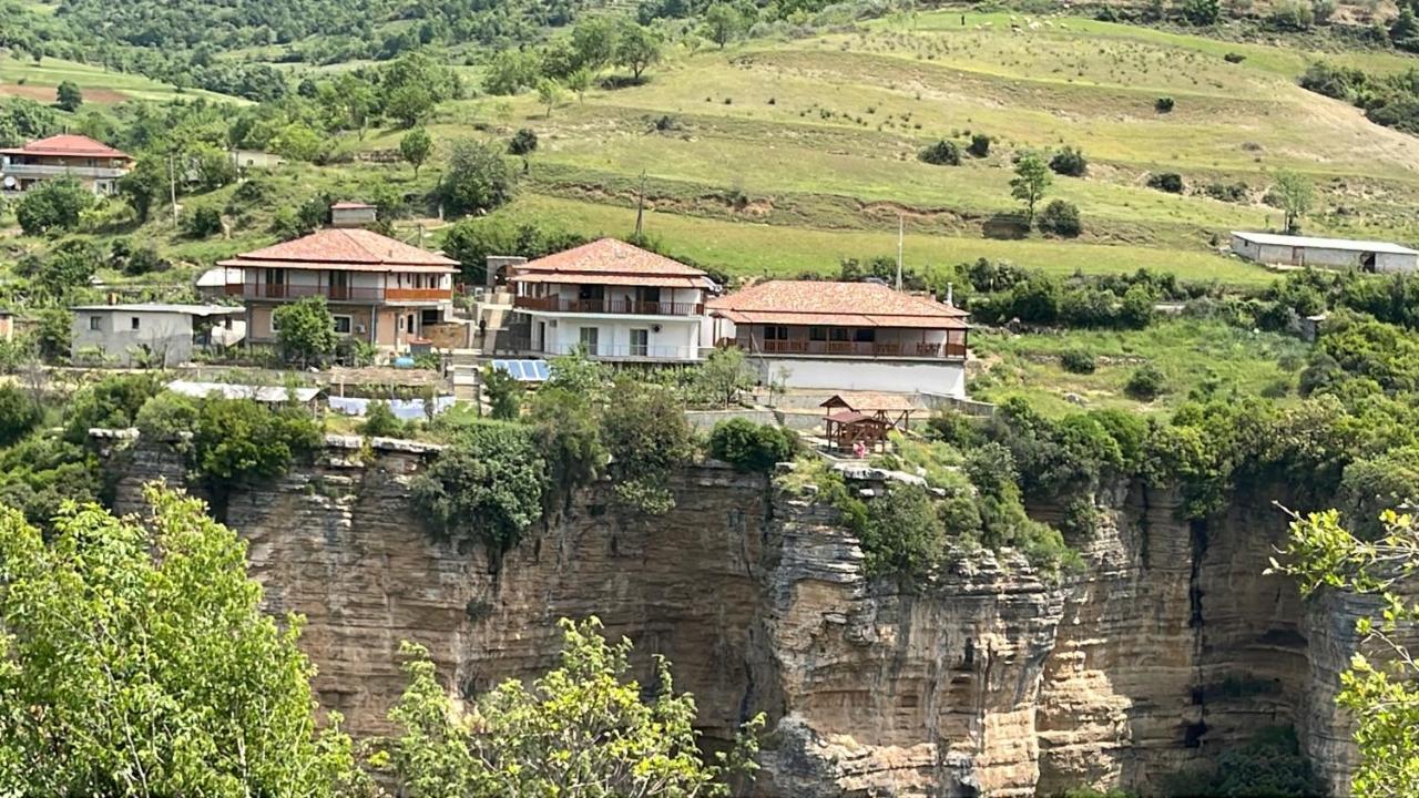 Guest House Bracaj Corovode Exterior foto
