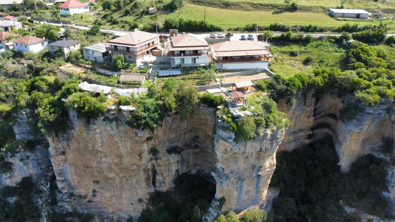 Guest House Bracaj Corovode Exterior foto