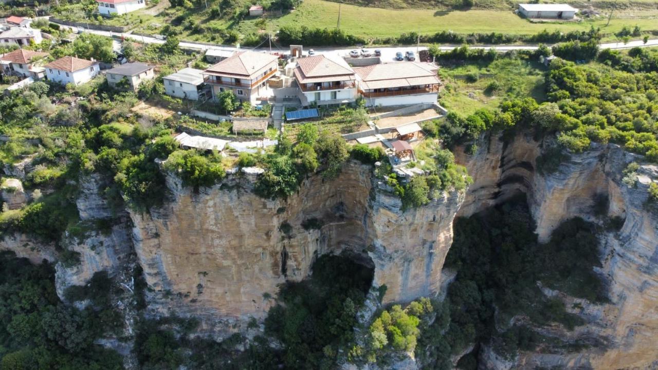 Guest House Bracaj Corovode Exterior foto