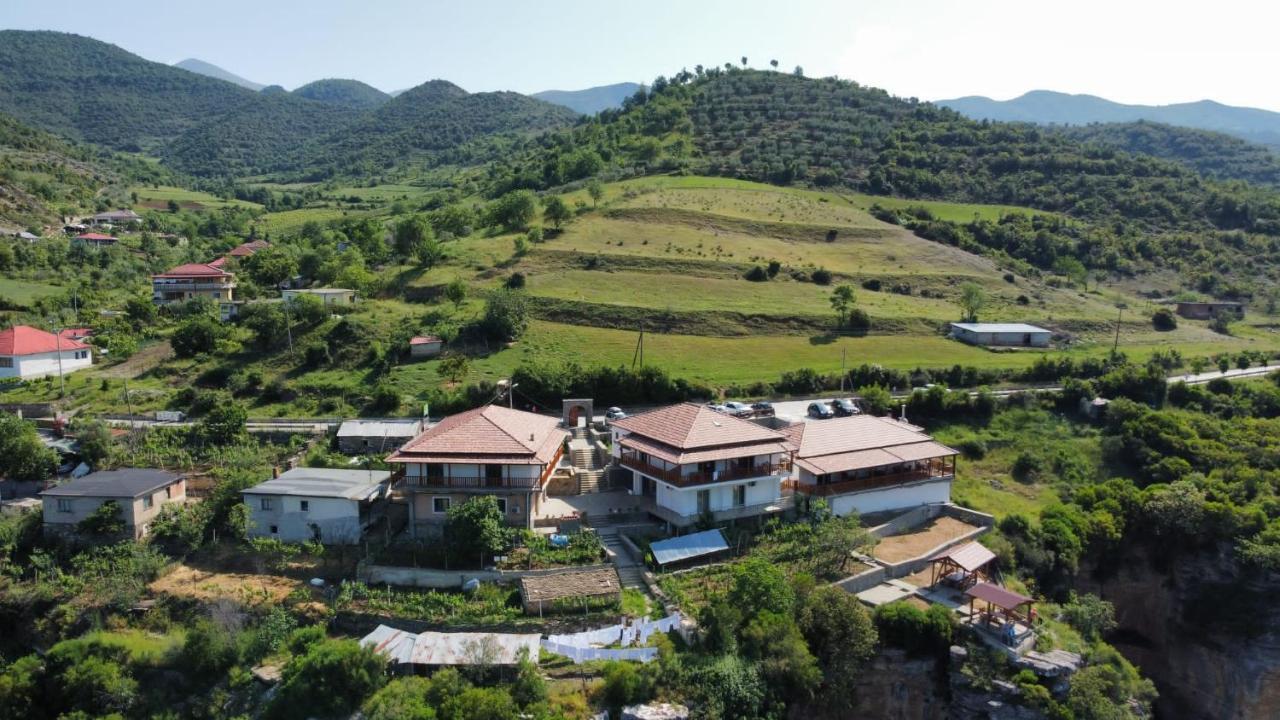Guest House Bracaj Corovode Exterior foto