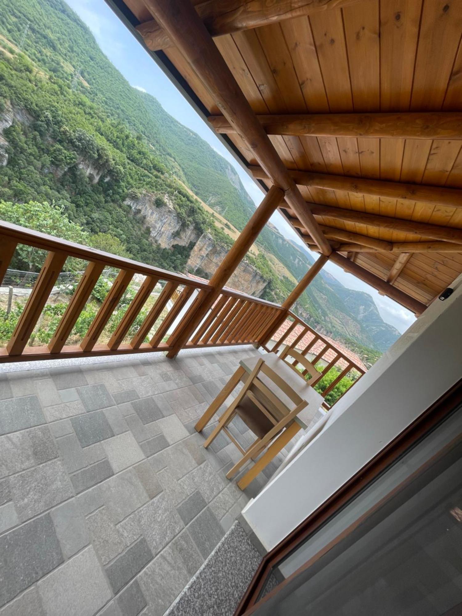 Guest House Bracaj Corovode Exterior foto