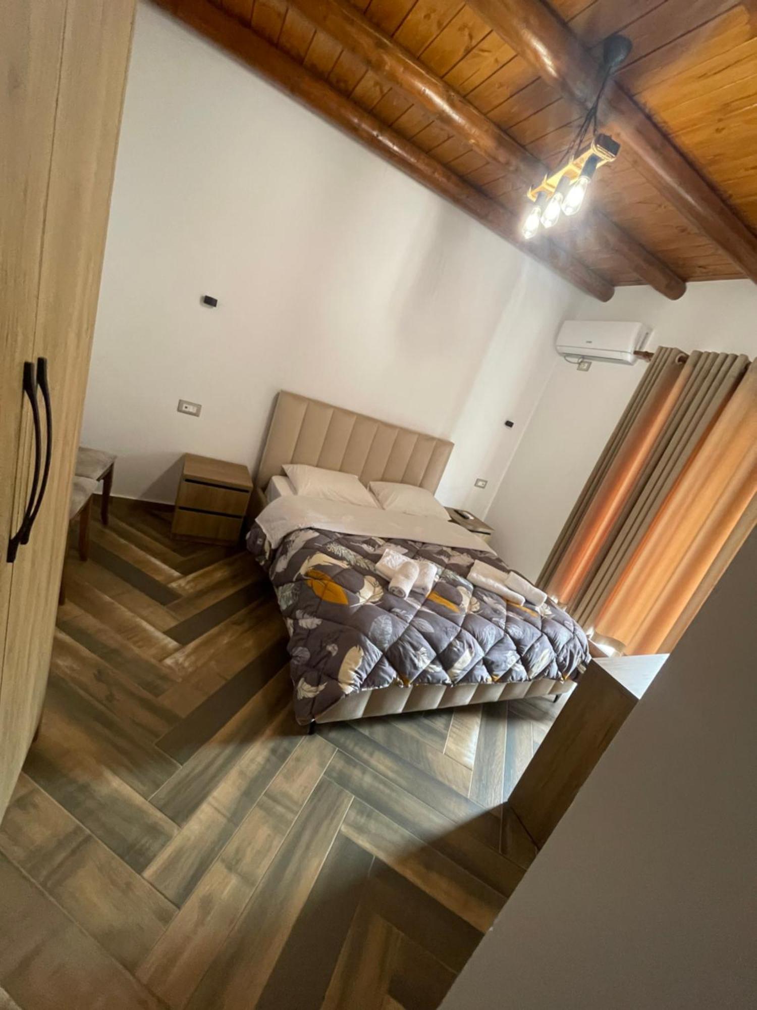 Guest House Bracaj Corovode Exterior foto