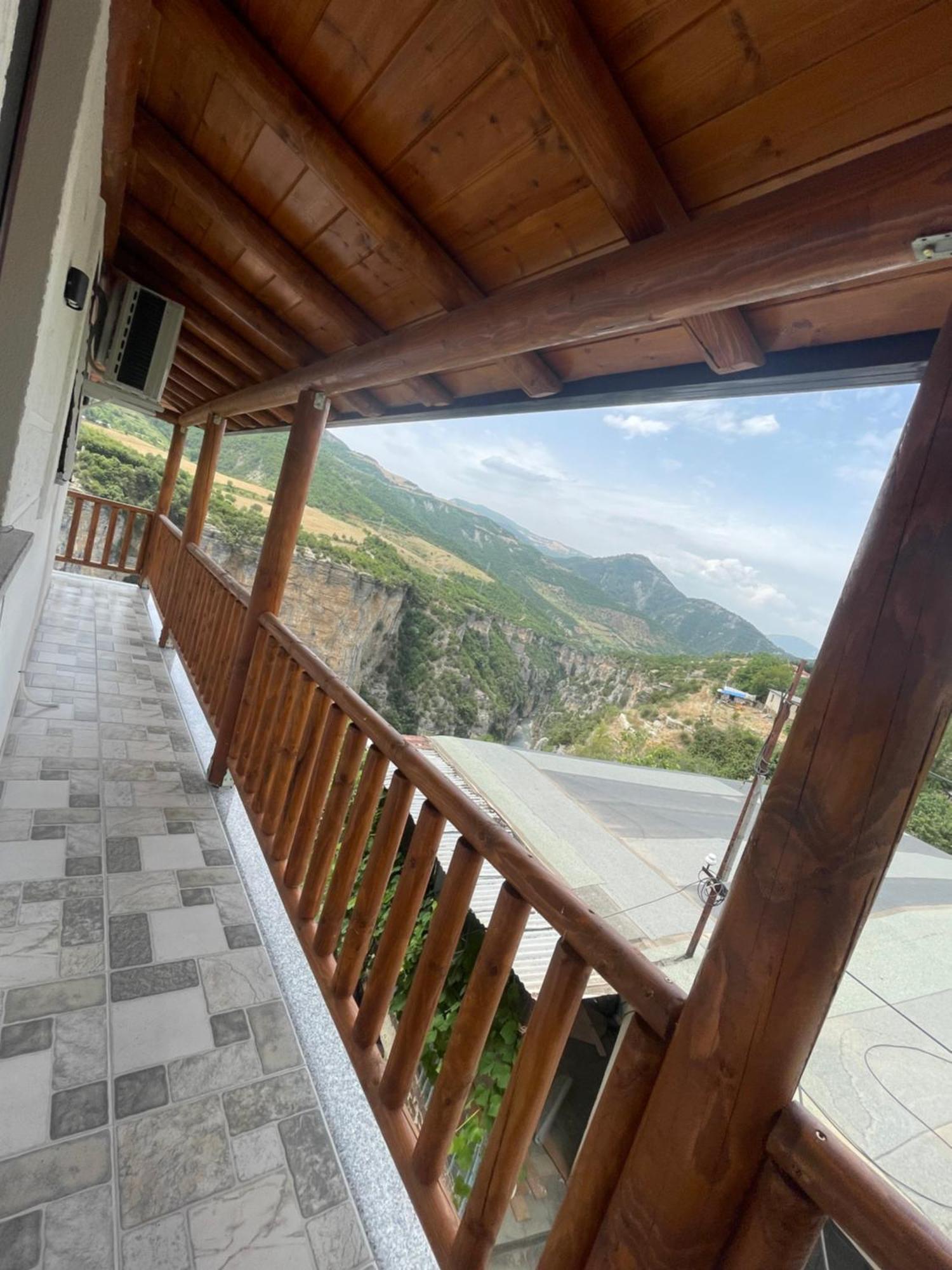 Guest House Bracaj Corovode Exterior foto